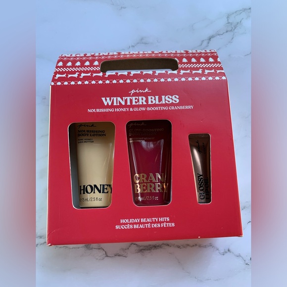 PINK Victoria’s Secret Winter Bliss Holiday Beauty Hits 3-Piece Gift Set- NWT - Picture 6 of 10